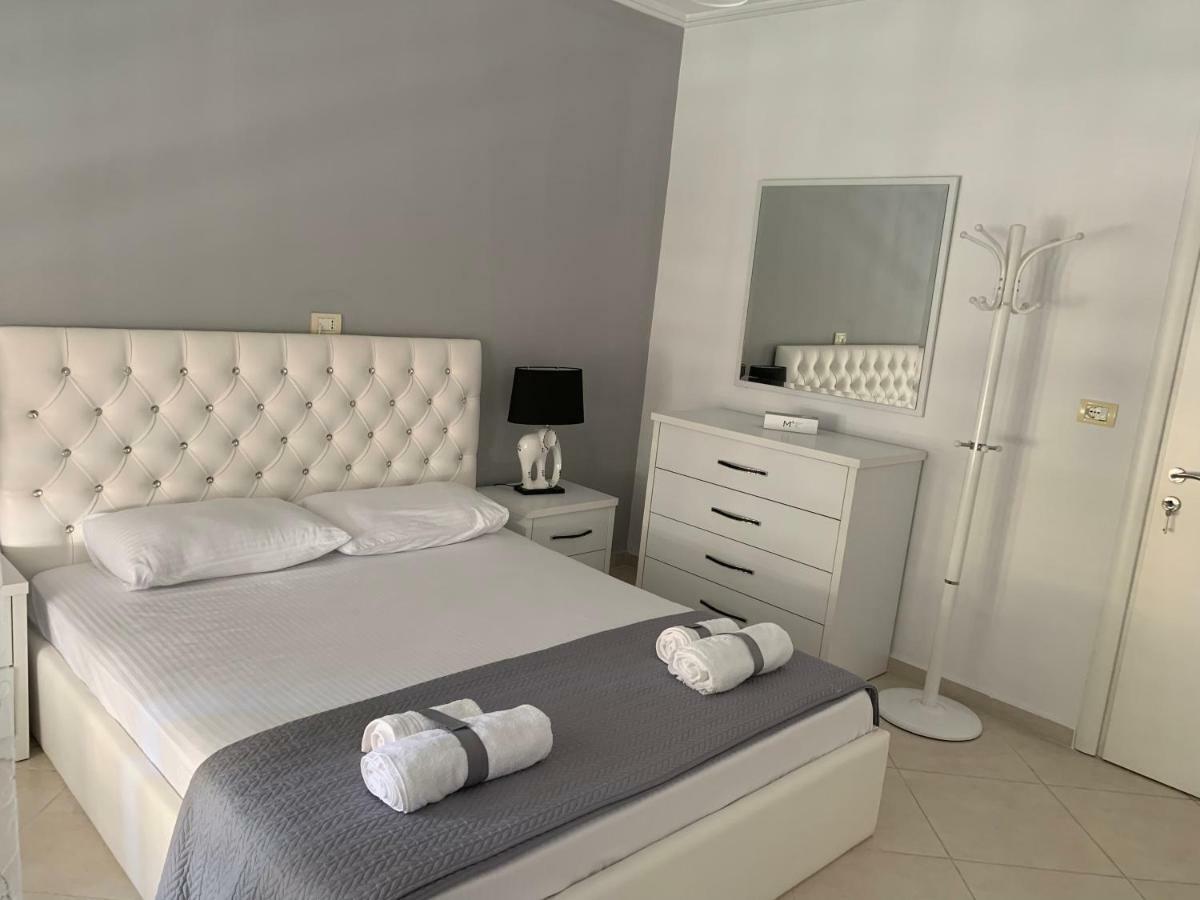 Marinela Apartment Саранде Екстериор снимка